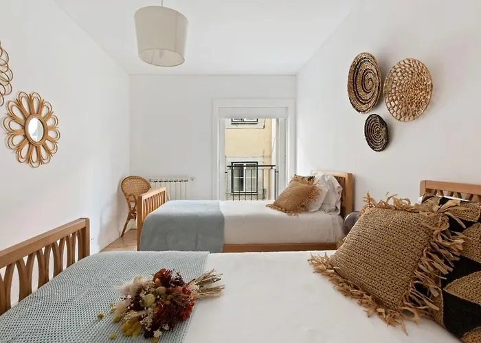 Beautiful 2 Bedroom In Bairro Alto