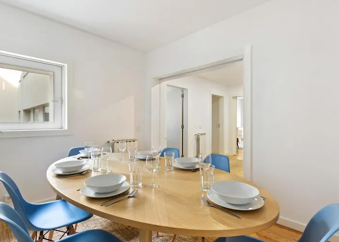 Beautiful 2 Bedroom In Bairro Alto * Lisboa