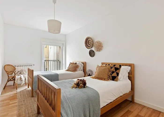 شقة Beautiful 2 Bedroom In Bairro Alto