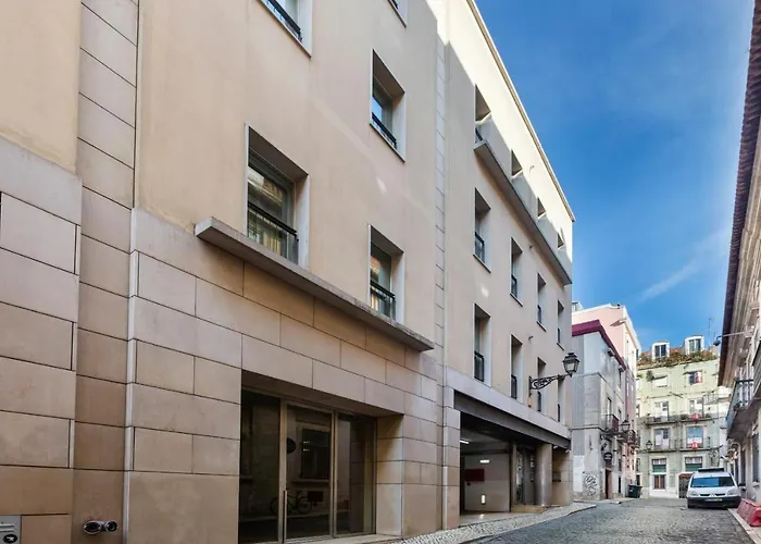 Beautiful 2 Bedroom In Bairro Alto شقة *