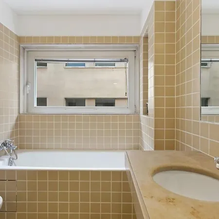 Apartmán Beautiful 2 Bedroom In Bairro Alto