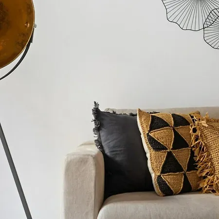 Beautiful 2 Bedroom In Bairro Alto * Лісабон