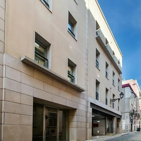 Beautiful 2 Bedroom In Bairro Alto Лісабон