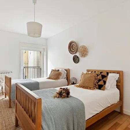 Apartmán Beautiful 2 Bedroom In Bairro Alto