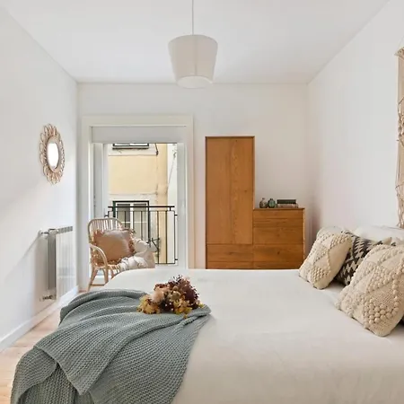 Beautiful 2 Bedroom In Bairro Alto Apartment Lisbon