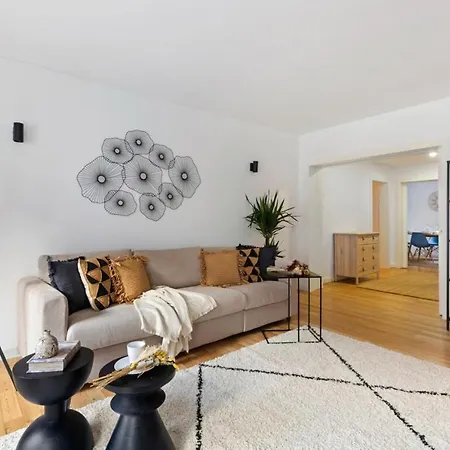 Beautiful 2 Bedroom In Bairro Alto Apartment Lisbon